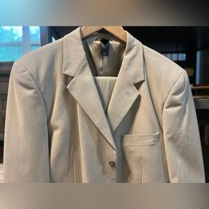 Claiborne 2 Piece Mens Pleated Khaki Suit jacket 42R, pants 34X34